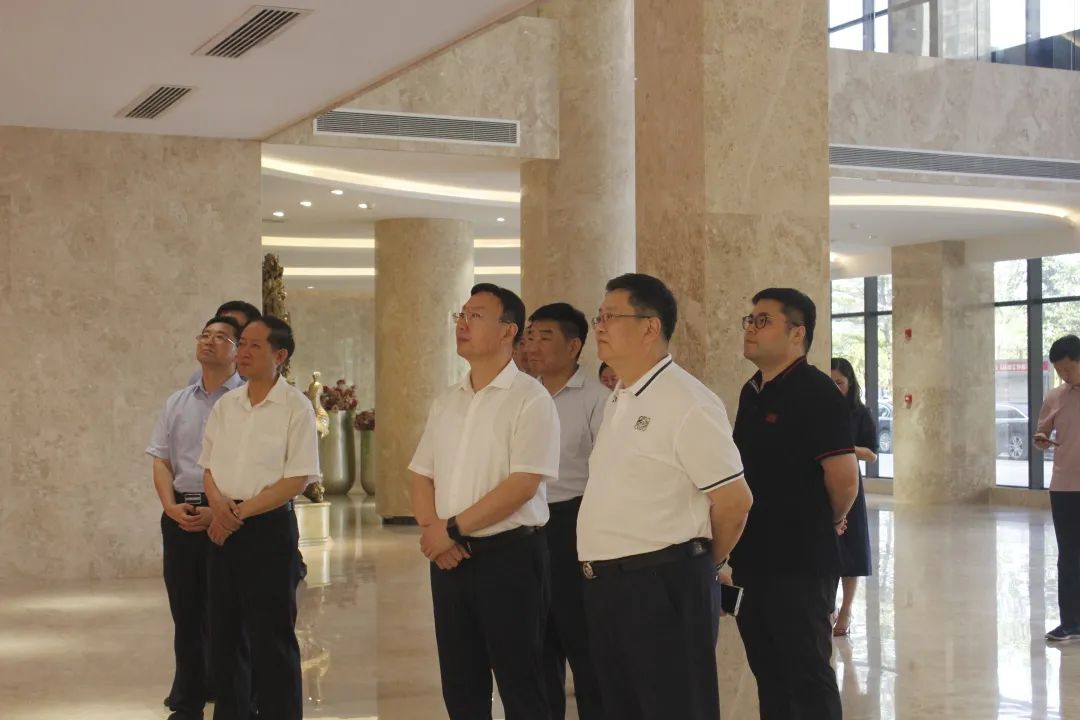 深化地企合作，共謀發(fā)展機遇丨泰安市委領(lǐng)導一行蒞臨皇氏集團交流指導