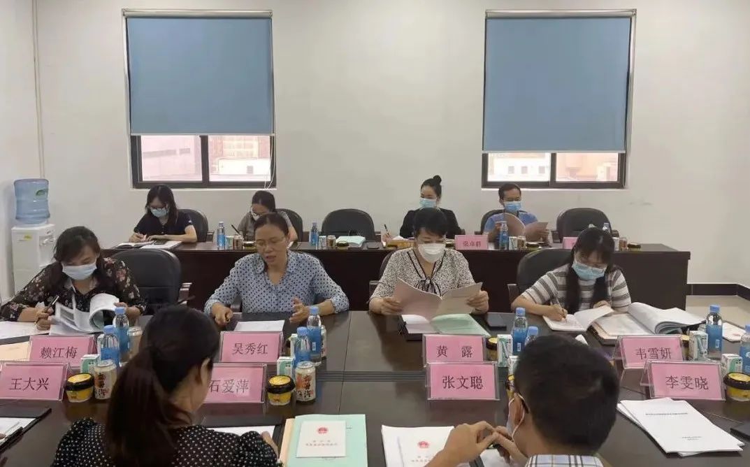 南寧市民族宗教事務(wù)委員會黨組書記、主任吳秀紅到皇氏乳業(yè)調(diào)研民族團結(jié)創(chuàng)建工作